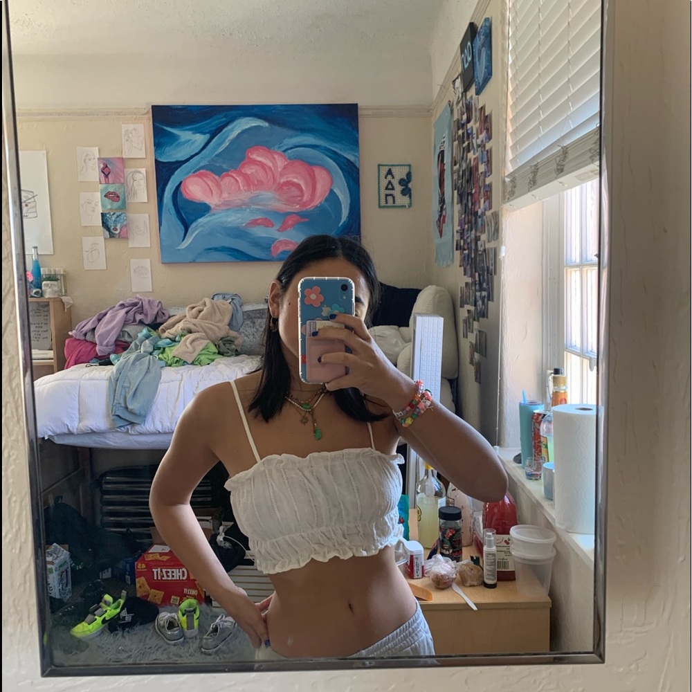 WHITE RUCHED LF CROP TOP